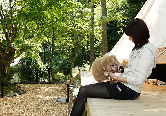 愛犬とともに過ごす里山の休日